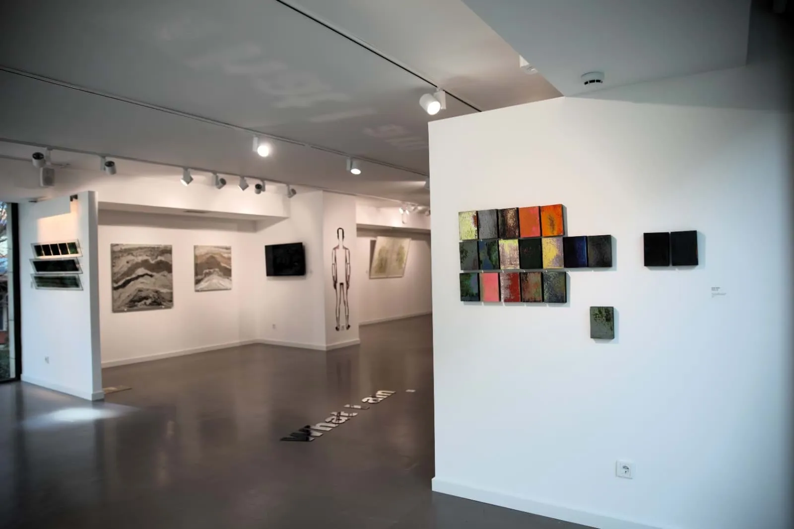 Başka Yer - Plume Mag